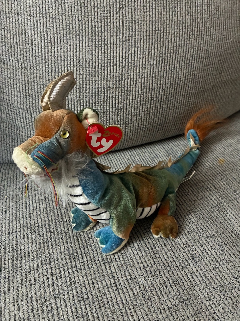 Ty Beanie Baby “dragon” – Zodiac Collection 2000 – Retired Multicolor